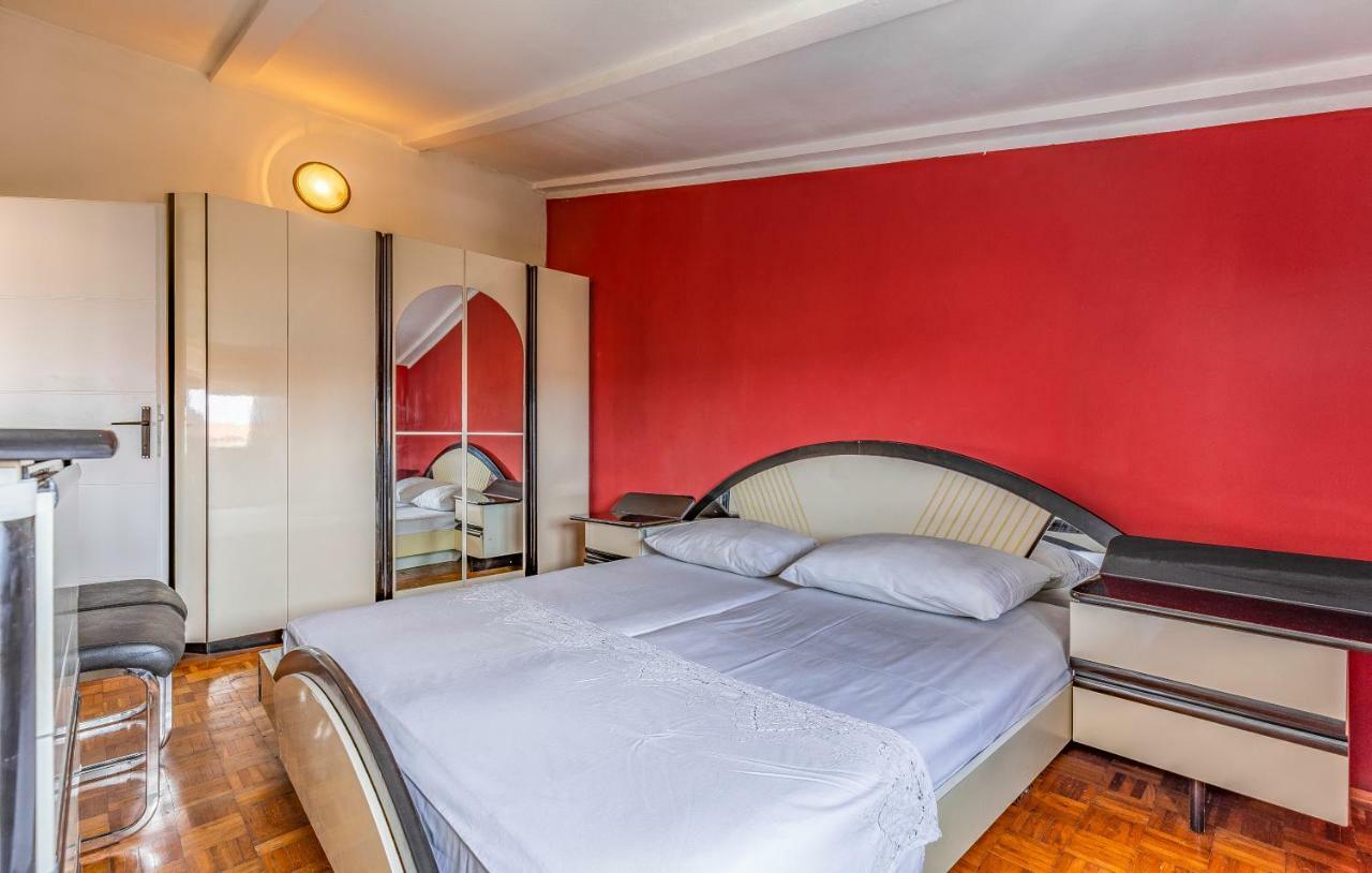 Apartamento House Anka Medulin Exterior foto
